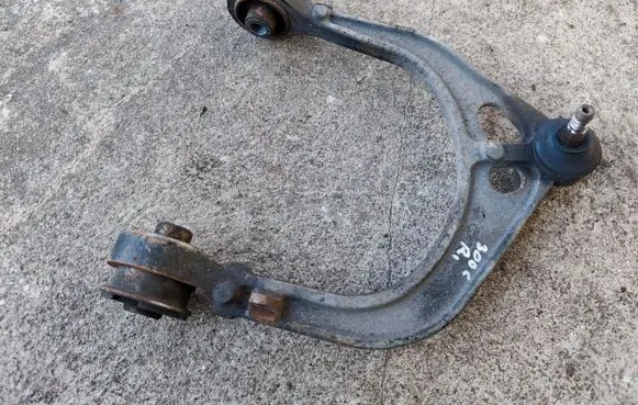 Chrysler 300 - 300C Front control arm