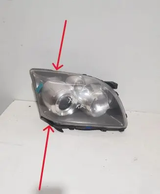 Toyota Avensis T250 Headlight/headlamp
