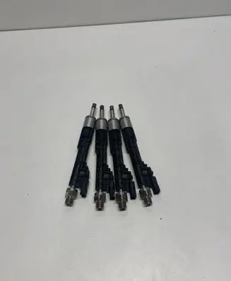 BMW 4 F32 F33 Fuel injectors set 0261500172 1402062306