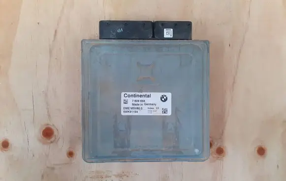 BMW Z4 E89 Engine control unit/module ECU 7609656-BMW 7609656 5WK91154