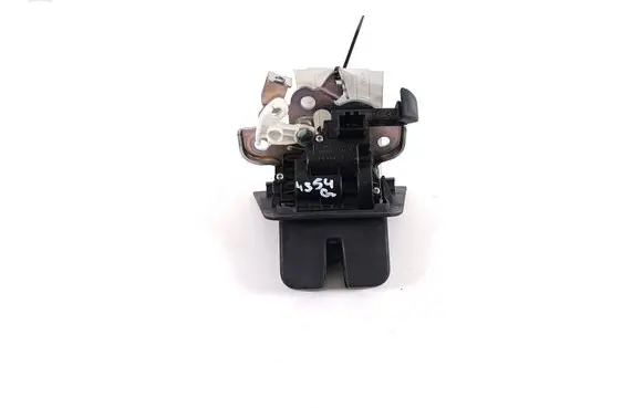 Loading door lock