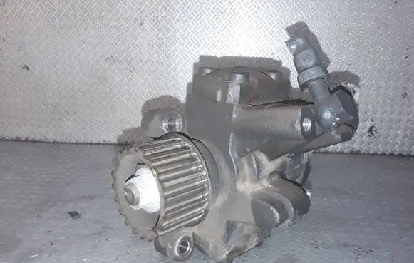 Renault Scenic III - Grand scenic III Fuel injection high pressure pump 167008557R