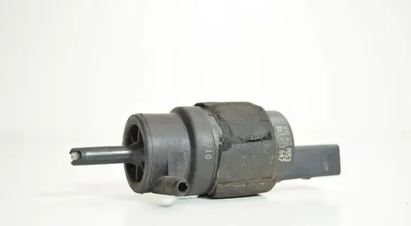 Audi A4 S4 B8 8K Windscreen/windshield washer pump 8K5955647