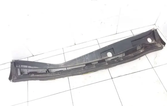 Nissan Pulsar Wiper trim 668623ZL0A