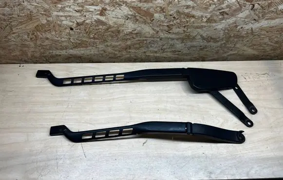 Mercedes-Benz GLE (W166 - C292) Front wiper blade arm 24028059 24028055
