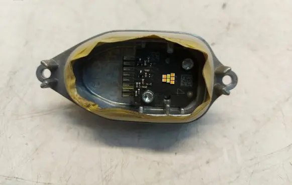 BMW 2 Active Tourer U06 LED Daytime headlight E91116-2