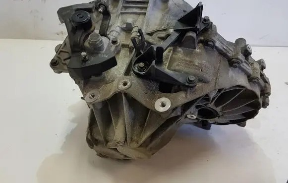 Volvo V40 Manual 5 speed gearbox 1285236