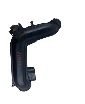 Skoda Fabia Mk3 (NJ) Intercooler hose/pipe 04C145673B