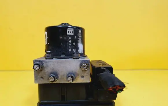 Volkswagen Touran I ABS Pump 1K0614517H 1K0907379K
