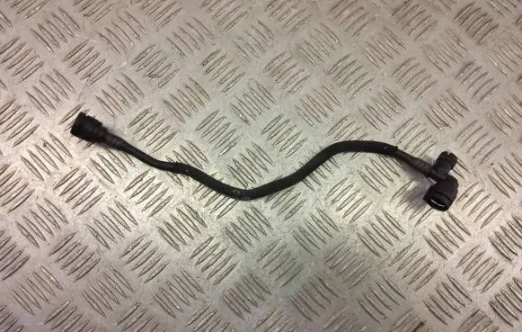 BMW X1 F48 F49 Engine coolant pipe/hose 7617366