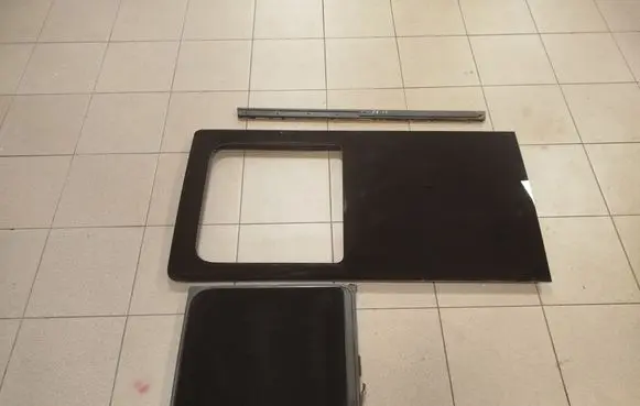 Volkswagen Multivan T5 Sliding door window/glass 