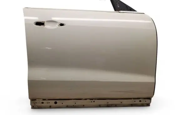 Maserati Levante Front door