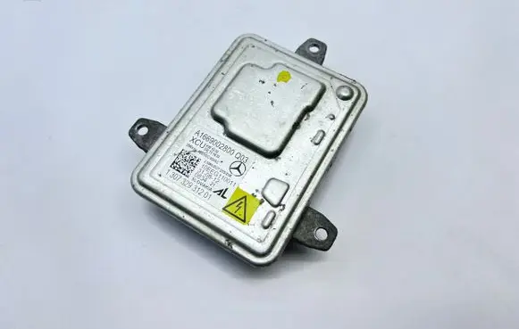 Mercedes-Benz C W204 Headlight ballast module Xenon A1669002800 130732931201 10EEG110011