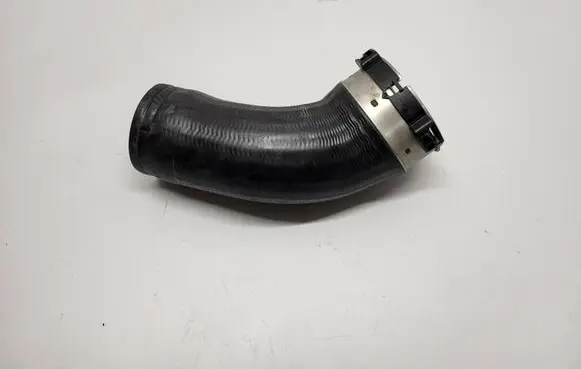 Volvo XC60 Intercooler hose/pipe 31657738