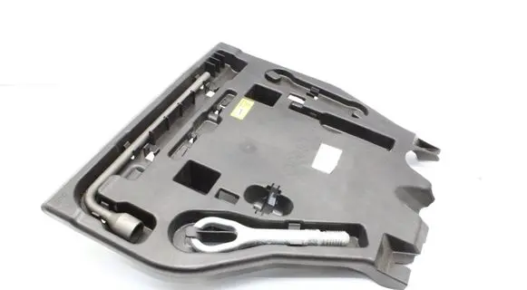 Mercedes-Benz Sprinter W907 W910 Tool set A9075460900