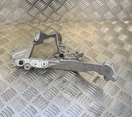 Land Rover Range Rover Velar Engine mounting bracket G4D39L456DC