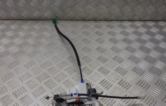 Fiat Fiorino Front door lock 1365229080