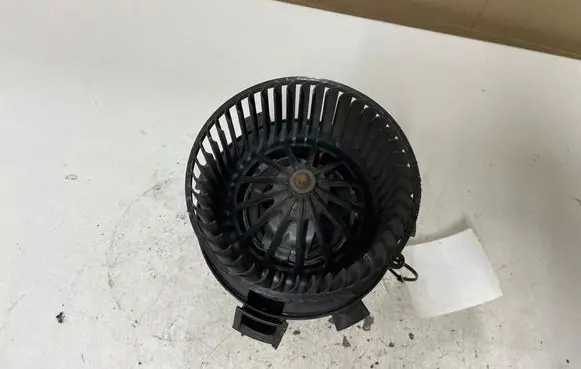 Citroen C5 Heater fan/blower BZ38379 K2918 L57710004084