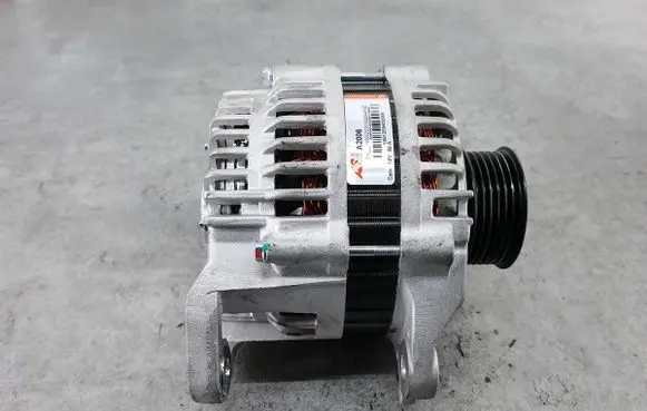 Nissan Almera Tino Generator/alternator A2006