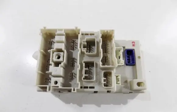 Toyota RAV 4 (XA20) Airbag deployment crash/impact sensor