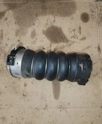 BMW 5 F10 F11 Intercooler hose/pipe 8513451