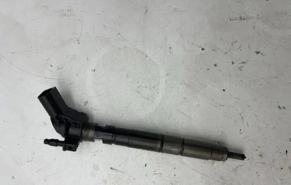 Audi A6 S6 C6 4F Fuel injector 059130277aj 08040803778