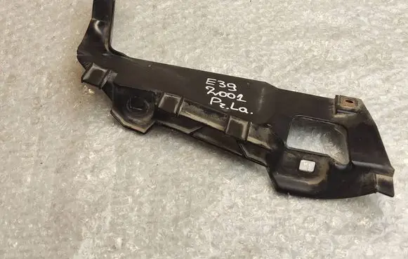 BMW 5 E39 Headlight/headlamp mounting bracket 153724