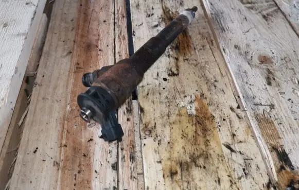 Dacia Duster Fuel injector 0445110485