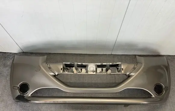Peugeot 208 Front bumper 967279447700 Z1505
