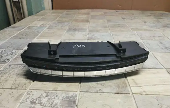 Mercedes-Benz S W221 Climate control unit A2218704958 A2218701158 A2214422623