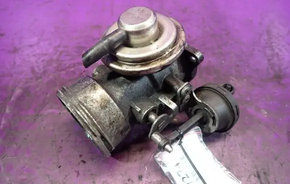 Audi A4 S4 B6 8E 8H EGR valve 