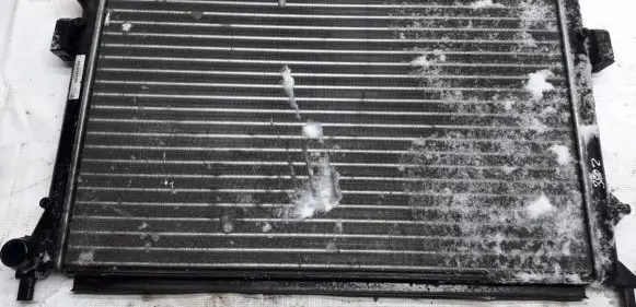 Volkswagen Golf V Coolant radiator 1K0121251P