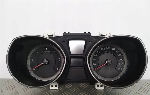 Hyundai i30 Speedometer (instrument cluster) 94003A65515