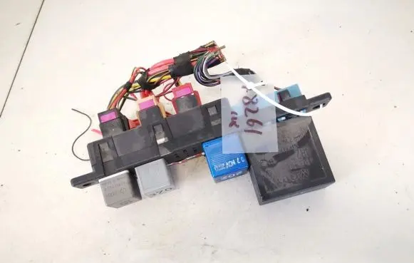 Audi A4 S4 B5 8D Fuse box set 8l0941822a