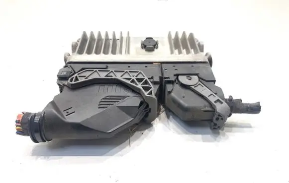 Toyota Avensis T270 Engine control unit/module ECU 8966105F40