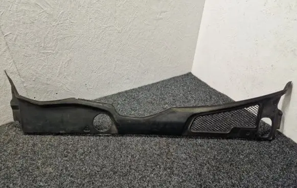 Porsche Macan (95B) Wiper trim 95b.819.447.b