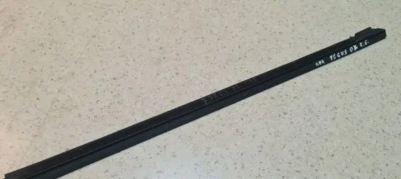 Ford Focus Rear door glass trim molding 4M51A25605