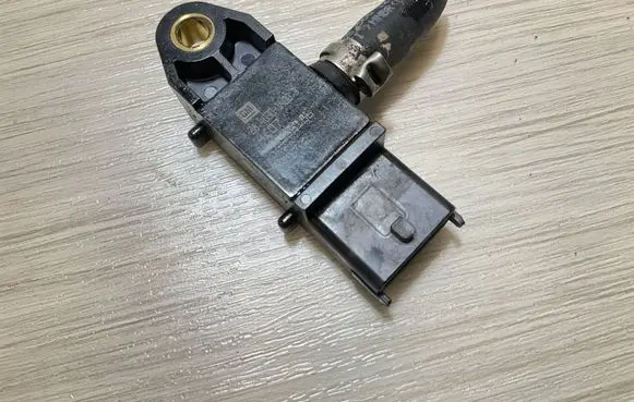 Opel Insignia A Exhaust gas pressure sensor 55566186