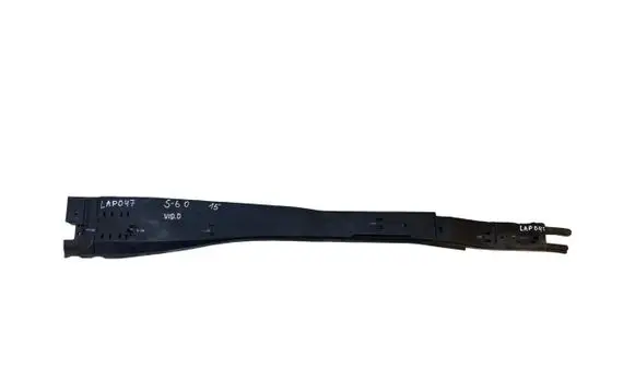 Center/middle under tray cover