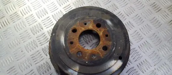 Opel Corsa D Drum brake (rear) 55701379