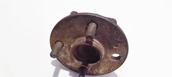 Toyota Corolla E120 E130 Rear wheel hub