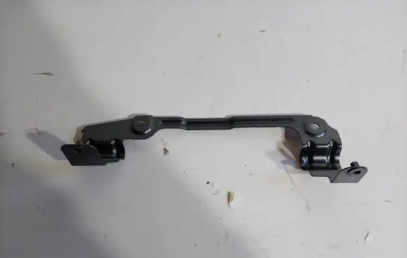 Audi A6 S6 C8 4K Fender mounting bracket 4K0821167