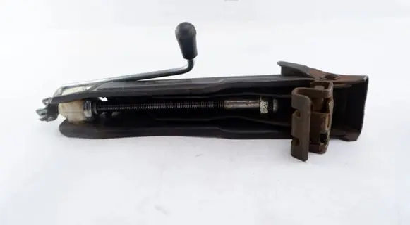 Skoda Citigo Spare wheel mounting bracket 