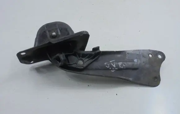 Rear upper control arm/wishbone