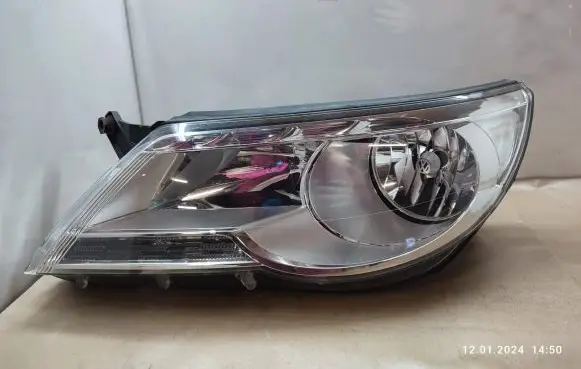 Volkswagen Tiguan Headlight/headlamp 5N2941031K