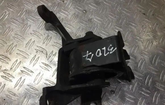 Ford Mondeo MK I Engine mount bracket 93bb7m125a0