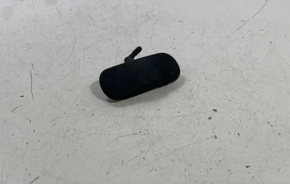 Windshield washer spray nozzle