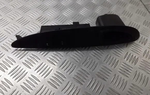 Nissan Primera Front door window switch trim 25401AV620