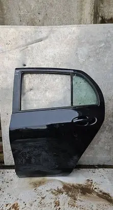 Toyota Yaris Rear door