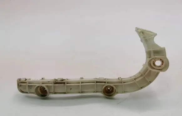 Mitsubishi Outlander Front bumper mounting bracket